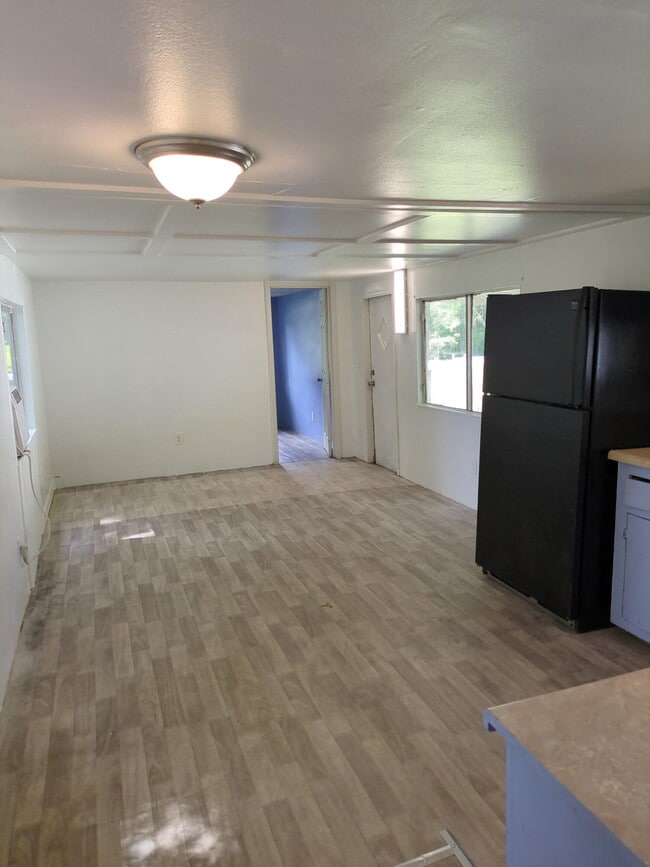 Building Photo - 57 Black Creek Lodge Rd