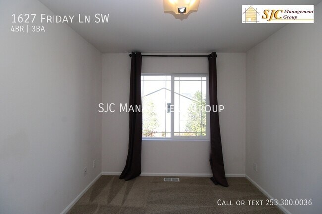 Building Photo - 1627 Friday Ln SW