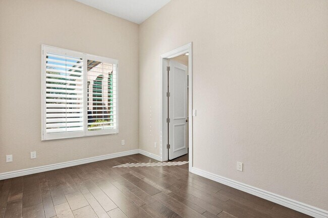 Building Photo - 11047 E Mirasol Cir