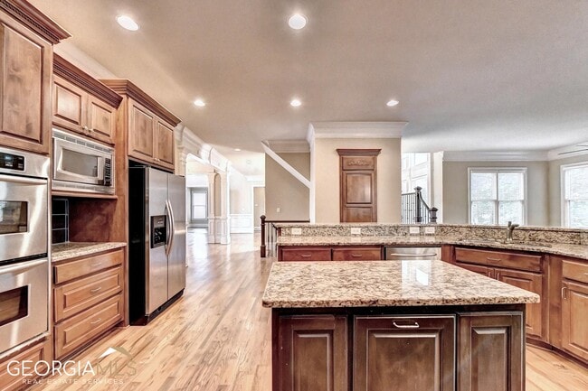 Building Photo - 8920 Doral Dr