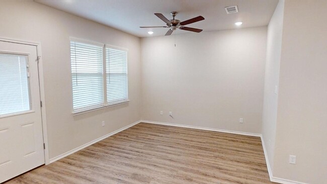 Building Photo - Charming Copperas Cove Rental – Modern Com...