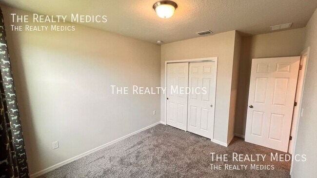 Building Photo - 702 Alta Vista Ct