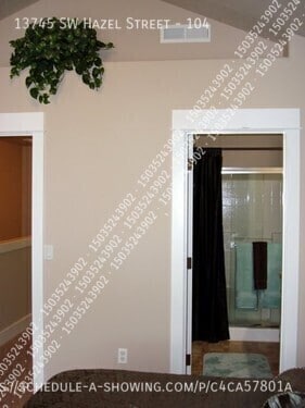 Building Photo - 13745 SW Hazel St