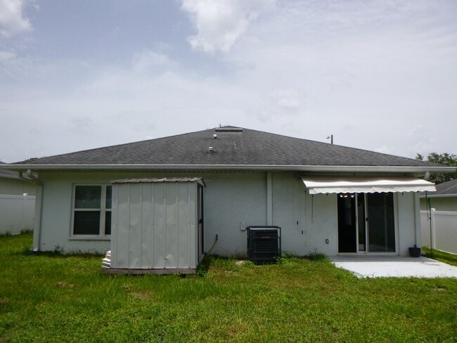 Building Photo - 36826 Annika Way