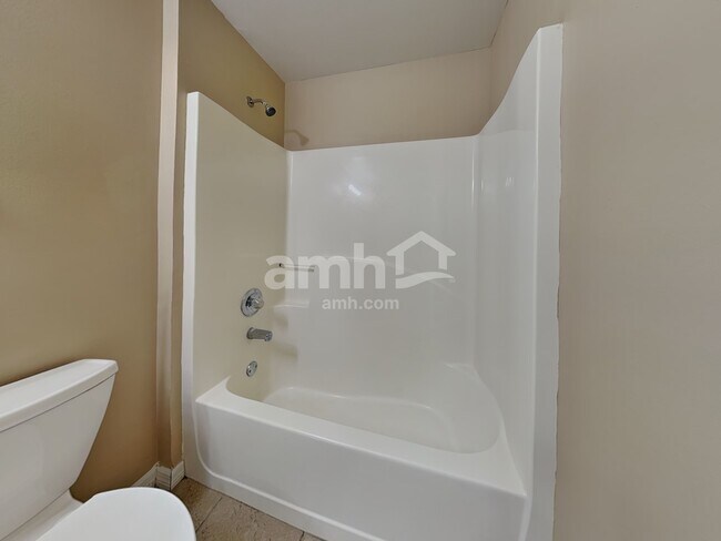 Building Photo - 10355 Little Econ St