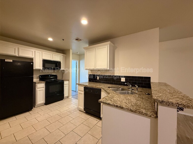 Building Photo - 2442 NW 39th St