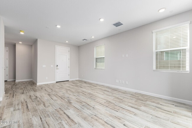 Building Photo - 21114 N 58th St