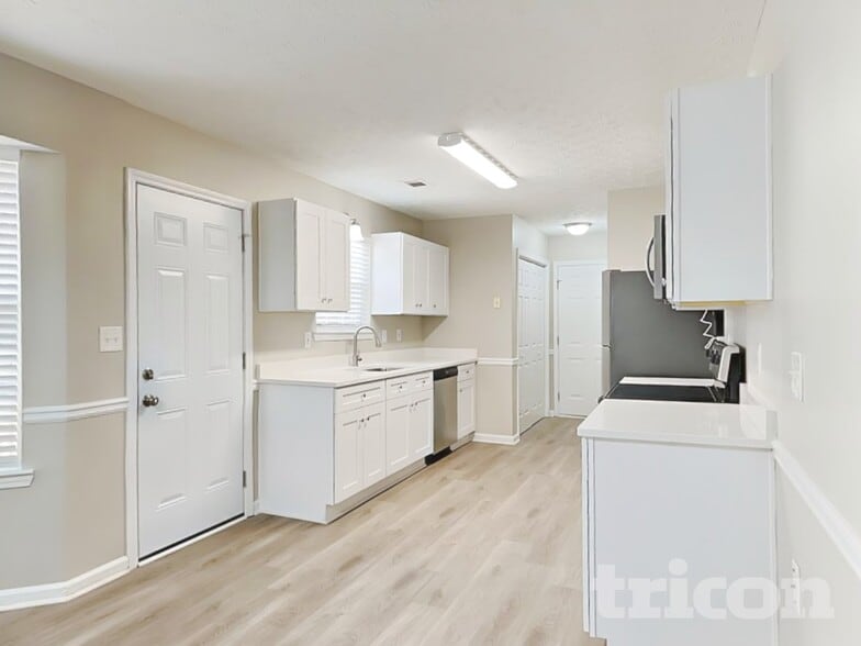 Building Photo - 210 Baxter Ln