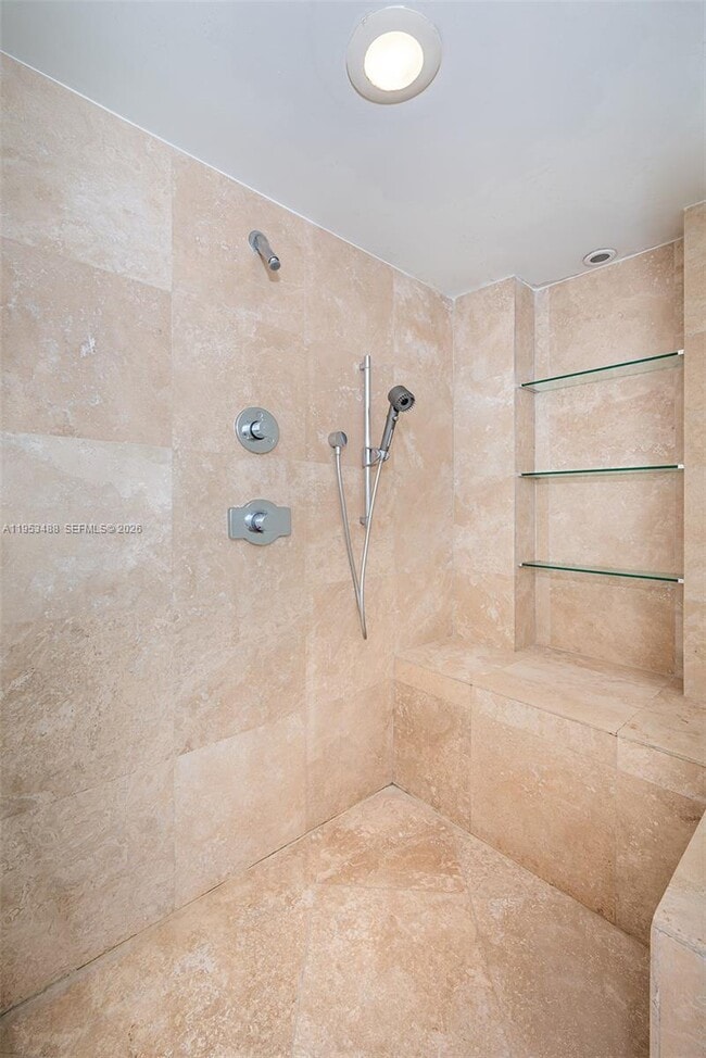 Building Photo - 450 Alton Rd