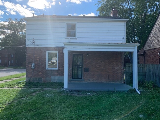 Building Photo - 3 Bedroom Updated Colonial - $1,350