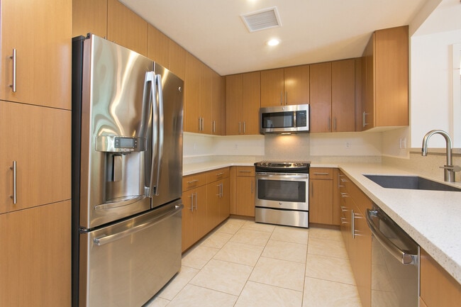 Building Photo - Beautiful 2 bed 2 bath condo in Kailua  - Ka Malanai