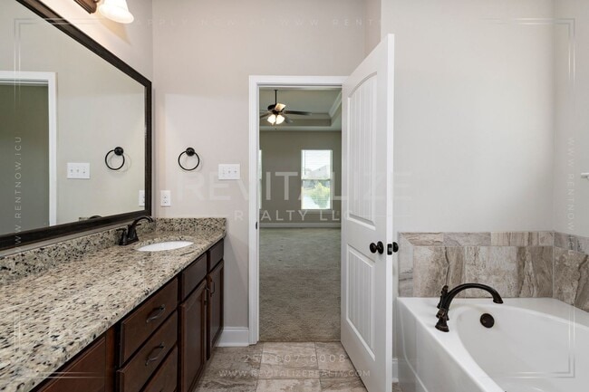 Building Photo - Stunning 3/2 in Foley Gated Community