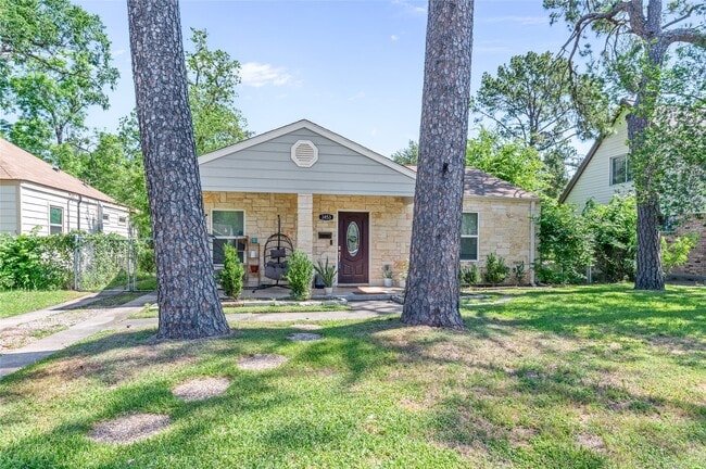 Building Photo - 3853 Rosedale St