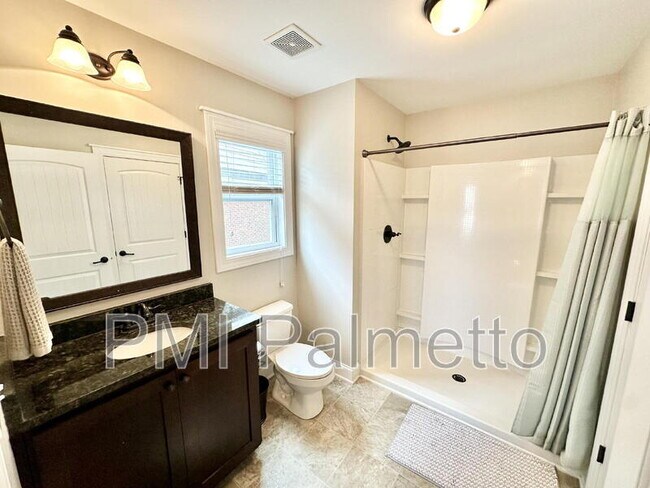 Building Photo - 121 Park Ridge Way
