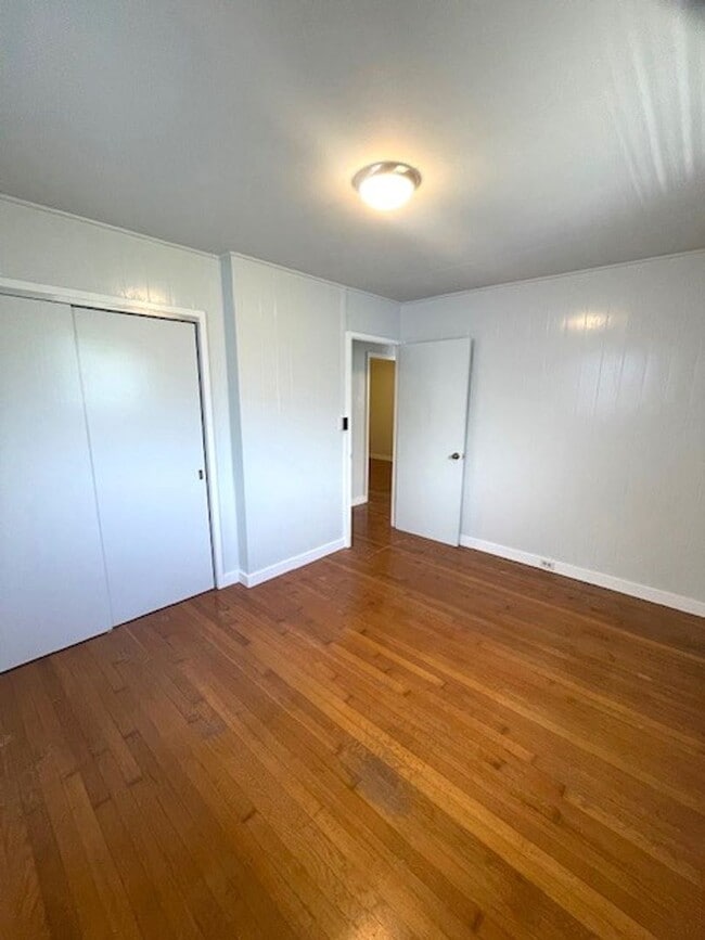 Building Photo - 3 Bed/ 1 Bath home in Honolulu