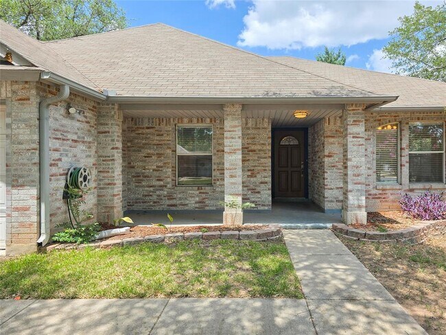 Building Photo - 1318 Chalk Ln
