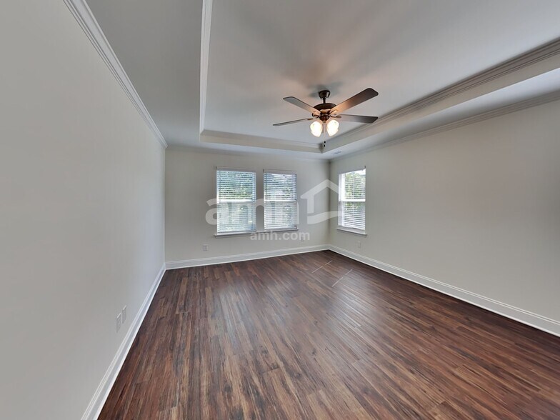 Building Photo - 5956 Hagar Vly Dr