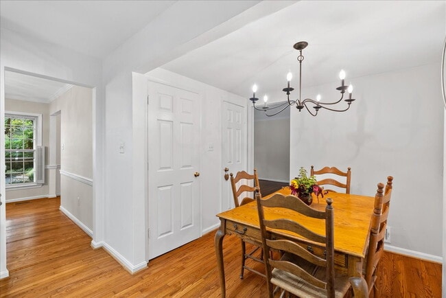 Building Photo - "Luxurious 3-Bed Retreat with Finished Bas...