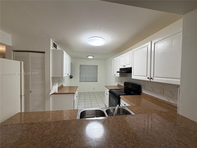 Building Photo - 2079 Coral Ridge Dr