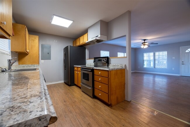 Building Photo - 2405 County Rd 2235