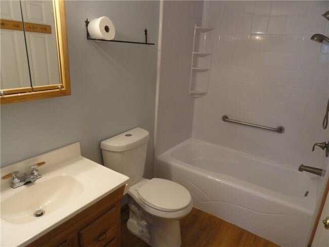 Building Photo - 206 Greenway Blvd