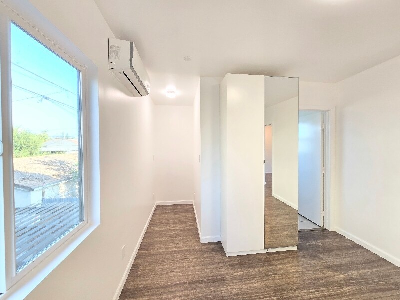 Building Photo - 3121 Larga Ave