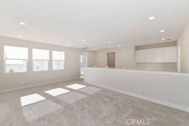 Building Photo - 132 Chorus