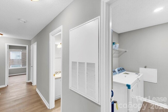Building Photo - 9531 University Terrace Dr