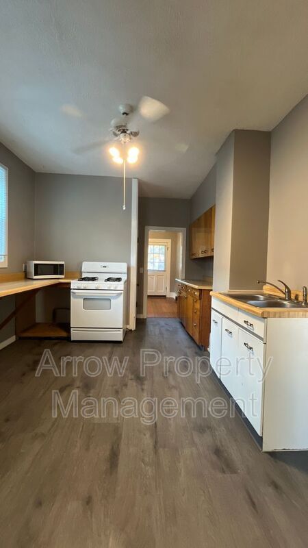 Building Photo - 1312 Peach St