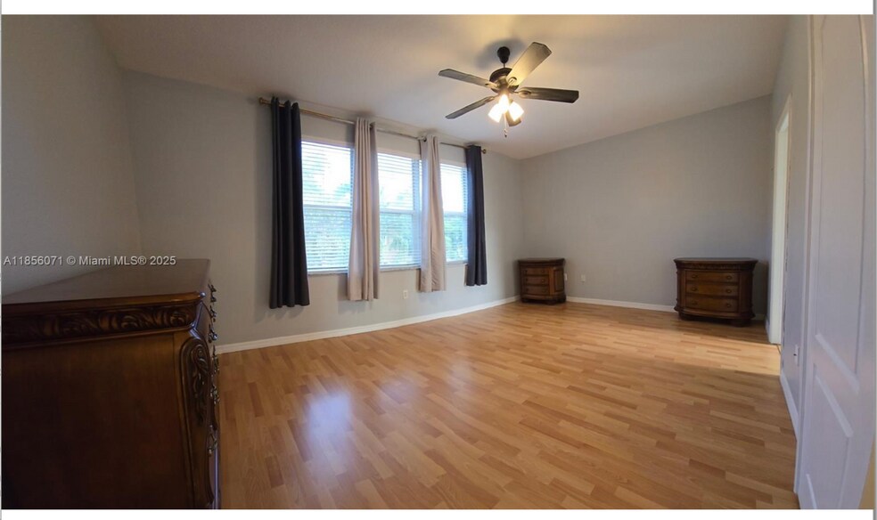 Building Photo - 953 NW 135th Ave