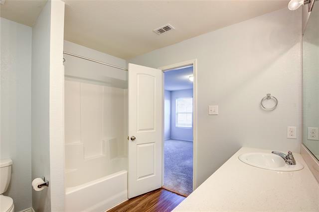 Building Photo - 404 Falling Star Dr