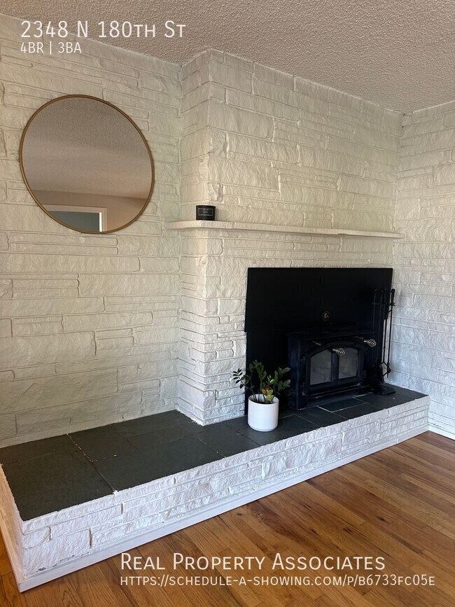 Building Photo - 2348 N 180th St