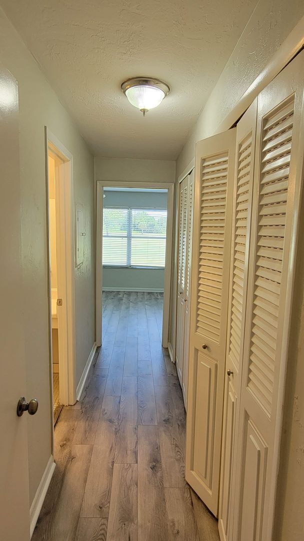 Building Photo - 3 beds 3 bath condo on the golf course