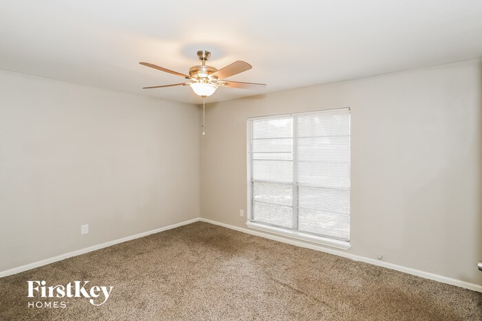 Building Photo - 4908 Meadowlark St