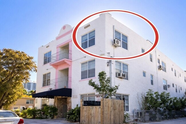 Building Photo - 428 SW 9th St