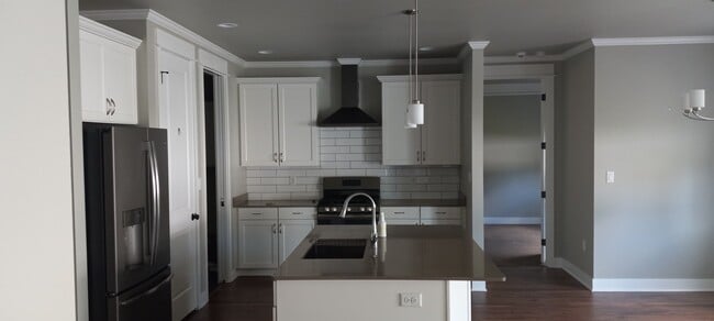 Building Photo - 3617 Colton Blvd