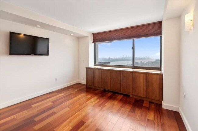 Building Photo - Palisade