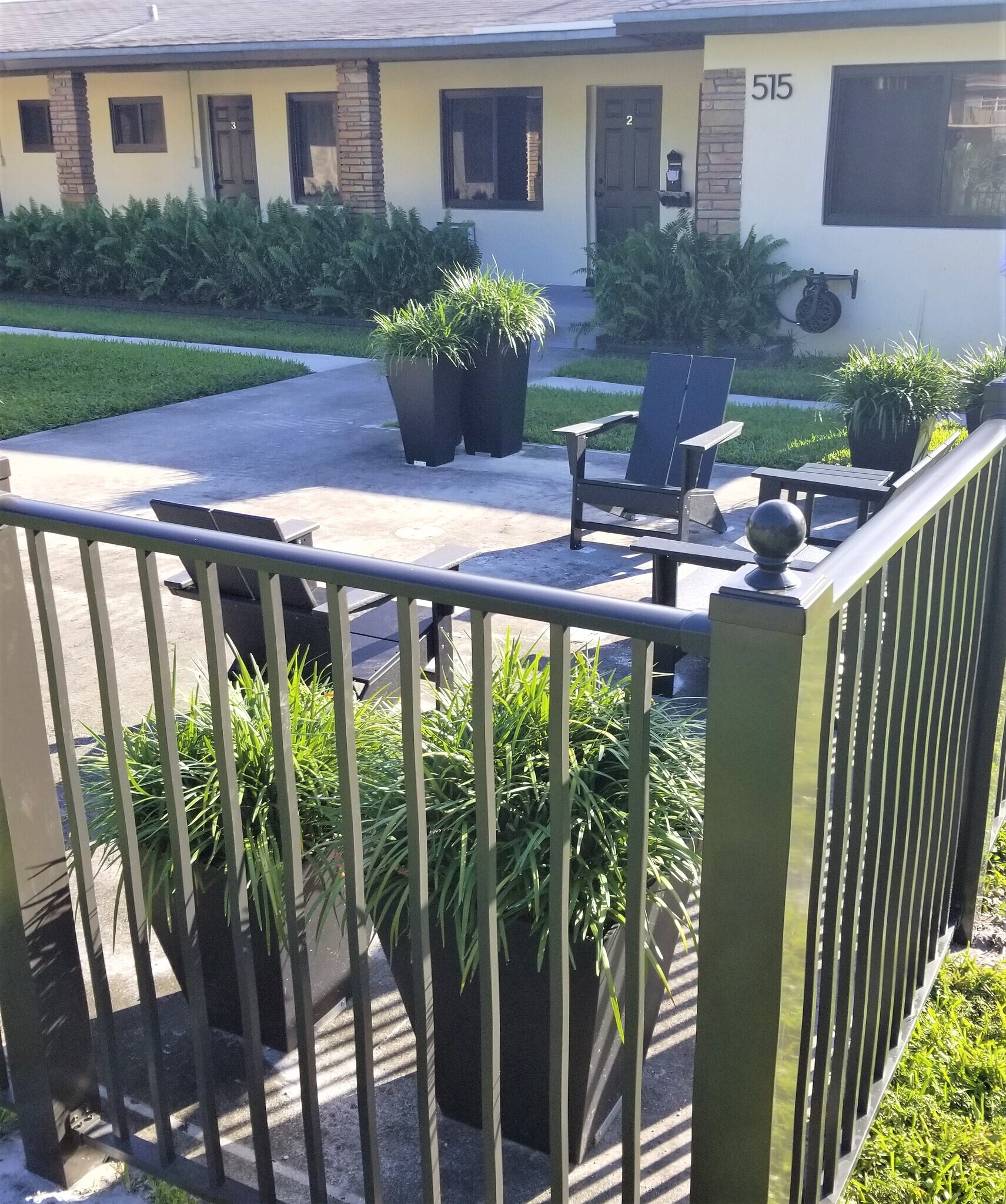 Building Photo - 1952 Madison St