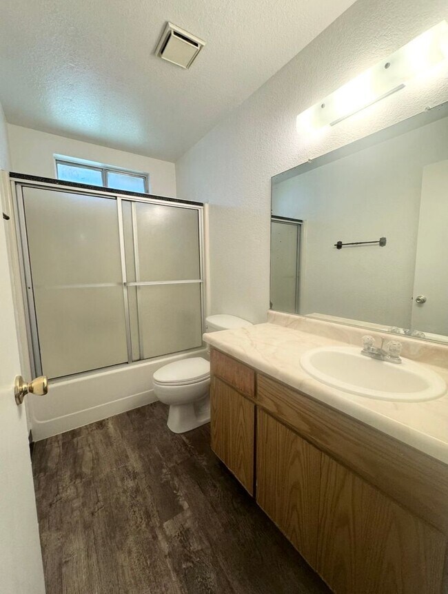 Building Photo - MA346