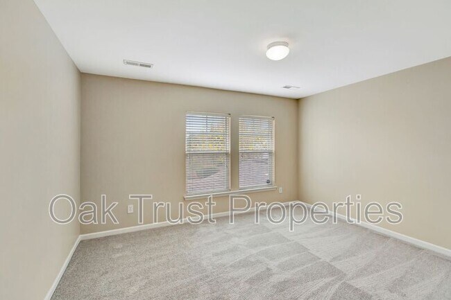 Building Photo - 186 Woodbrook Way