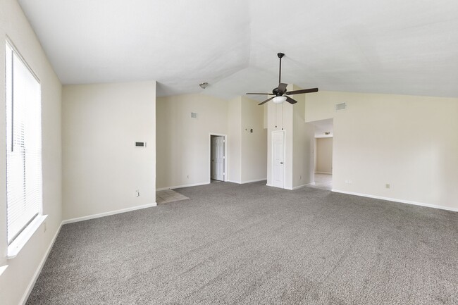 Building Photo - 5315 Tommye St