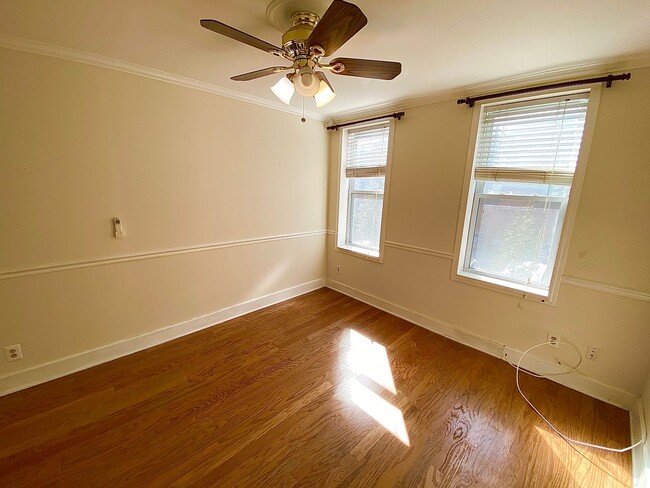 Building Photo - Charming 2 Bedroom/ 1.5 Bathroom Townhome in Fells Point Home w/ Private Patio!