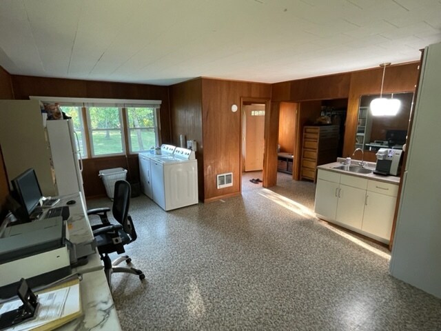 Building Photo - 12980 NW Sheldahl Dr