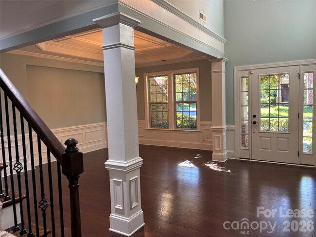 Building Photo - 8811 Tamarron Dr
