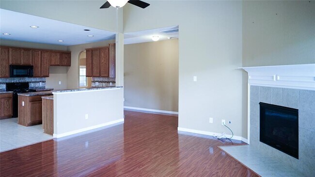 Building Photo - 15206 Bartlett Landing Dr