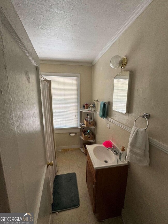 Building Photo - 1983 S Lumpkin St