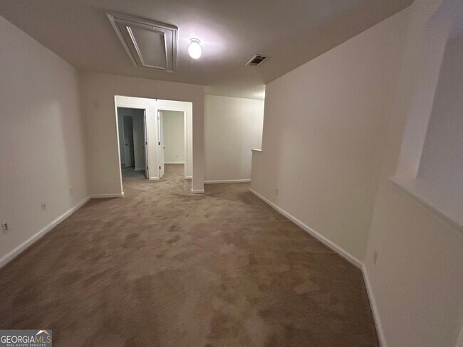 Building Photo - 2683 Winslow Ridge Dr NE