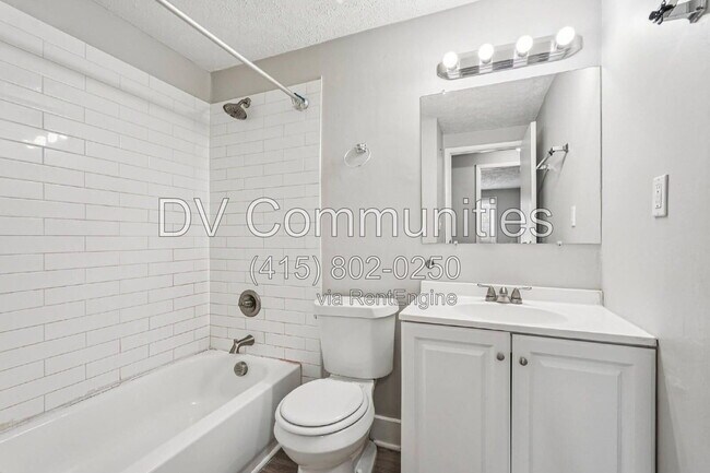 Building Photo - 3531 Tewksbury Dr SW