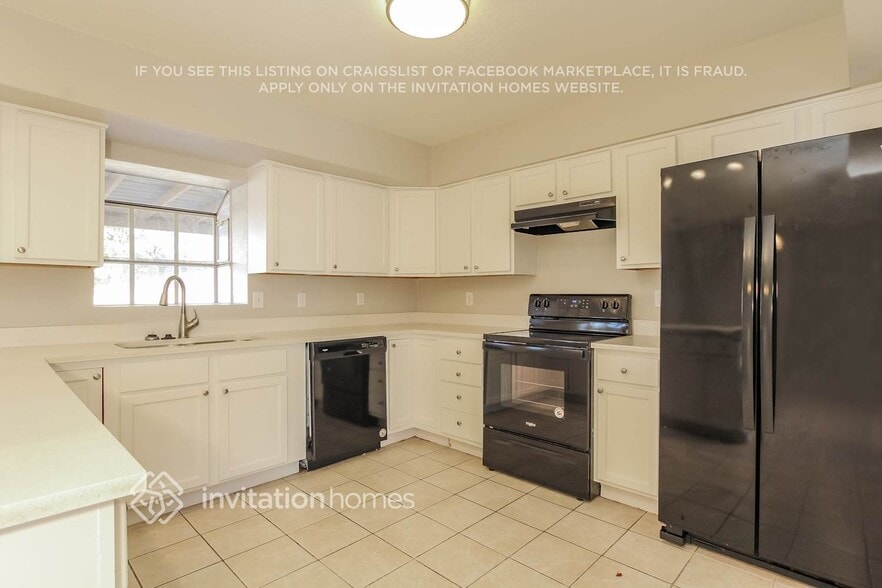 Building Photo - 3514 W Royal Palm Rd