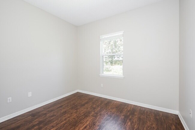 Building Photo - 1752 Southern Oak Loop